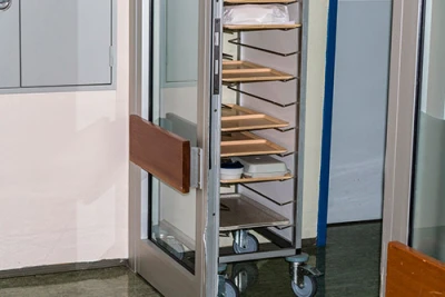 Chariots de transport de nourriture